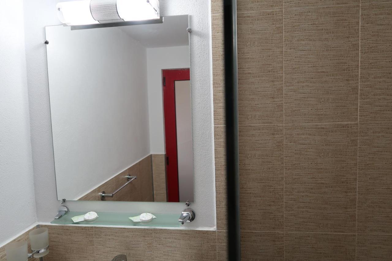 Pensiunea Arthur Râmnicu Vâlcea Esterno foto