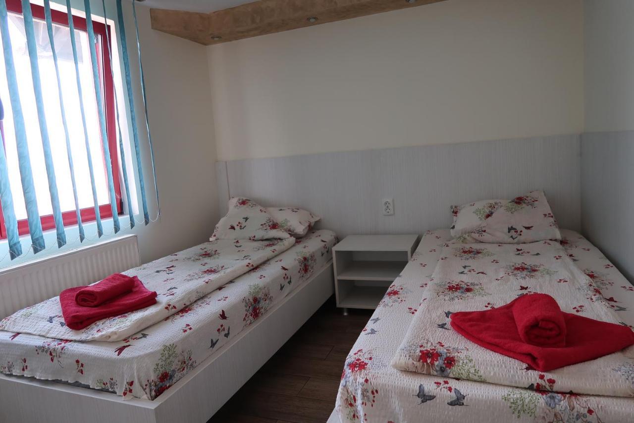 Pensiunea Arthur Râmnicu Vâlcea Esterno foto