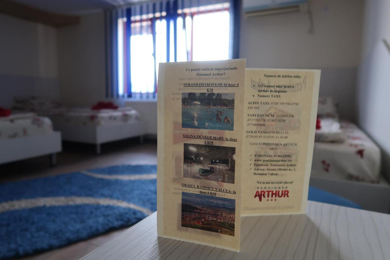 Pensiunea Arthur Râmnicu Vâlcea Esterno foto